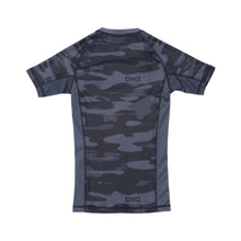 Load image into Gallery viewer, Sub Hunter Rash Guard - Black